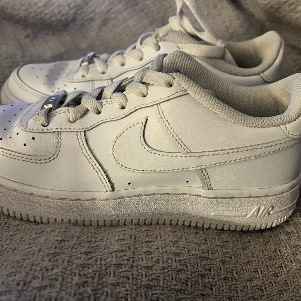 Kids Nike Air Force 1s Classic White